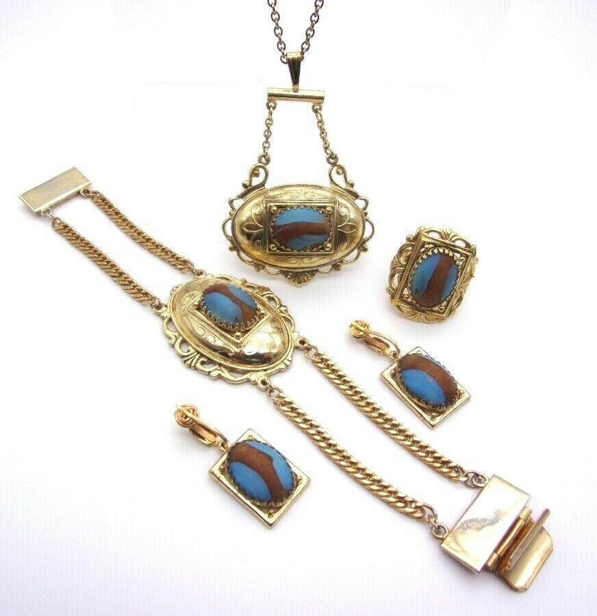 1976 - 1977 Vintage Royal Turquoise Grand Parure Four Pieces Neck Brace Ring Ear